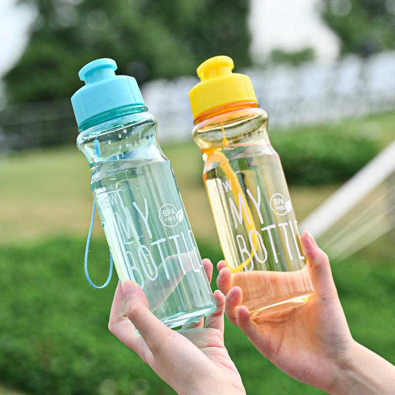 プラスチック製の水筒ポータブルスポーツカップ落下防止ロープ付 - Coffee Equipment Dropshipping のレビューと価格